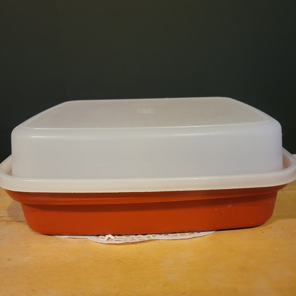 Set of 2 Vintage Tupperware Marinade/Storage Trays Paprika Red w/ Lids - Picture 2 of 11